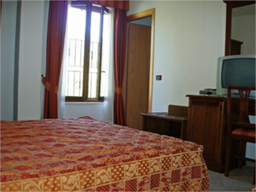 Hotel Bellagio Ovada Quarto foto